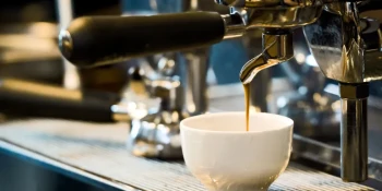أزمة كافيين.. عشاق القهوة أمام تحدي ارتفاع الأسعار